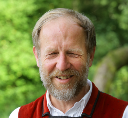 Hans_lachend.png